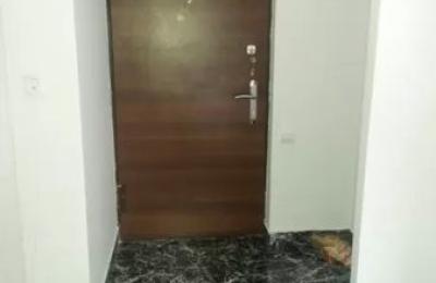 A 4-room apartment is for sale on Gulbekyan street in Arabkir