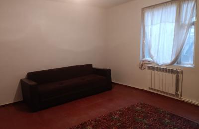 In Sari Tagh, 1 room is for rent